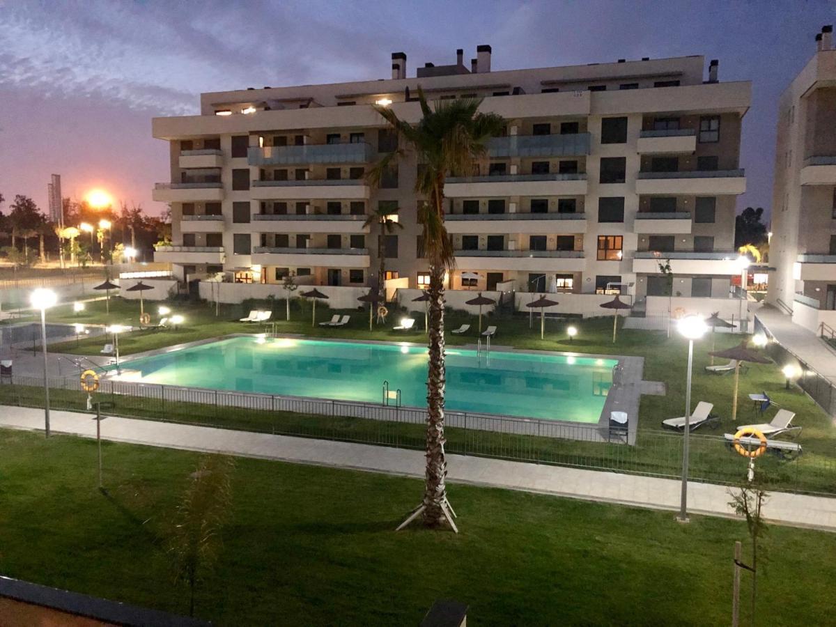 Playa Los Alamos, Descanso Y Ocio En Torremolinos Luaran gambar